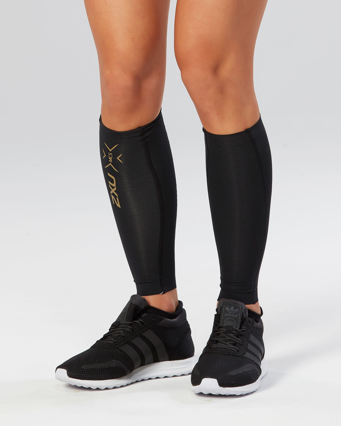 Calf Compression Sleeves (2-Pack) | Black/Gold | 2XU