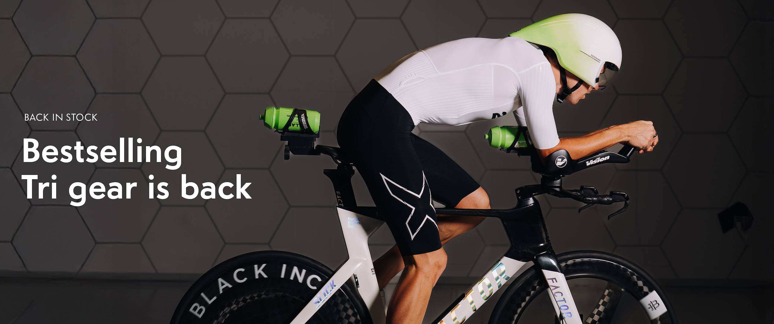 Compression Clothing for Gym, Running, & Triathlon – 2XU US