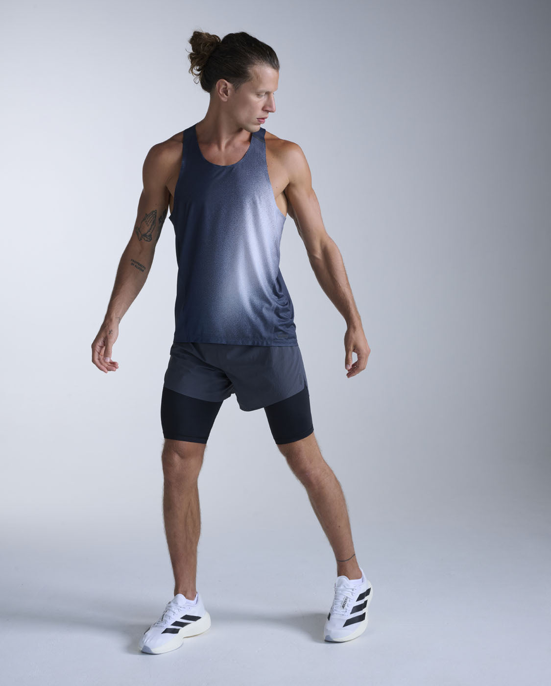 Mens Workout Tops - Sleeveless Tank Tops & Singlets – 2XU US