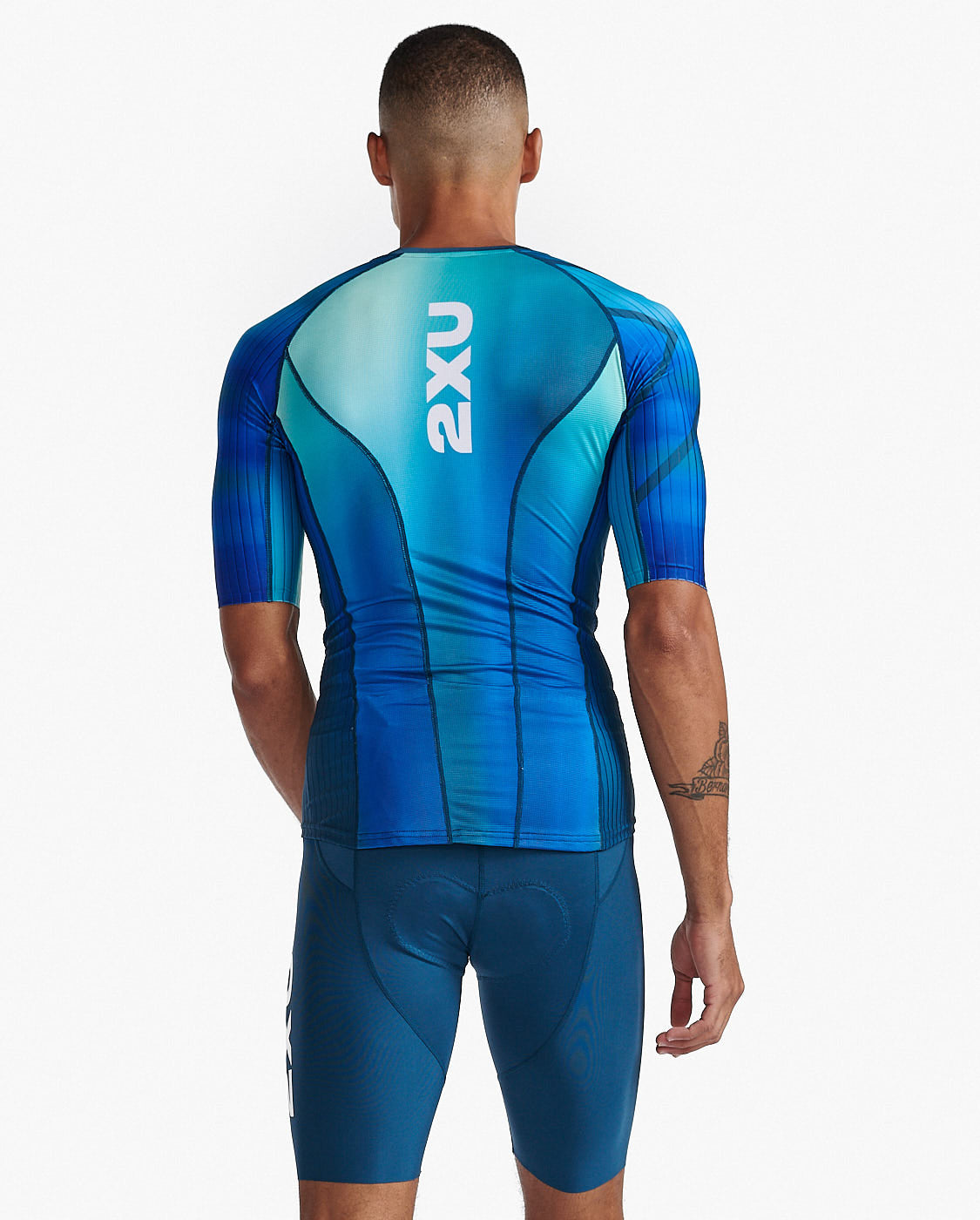 Aero Tri Sleeved Top