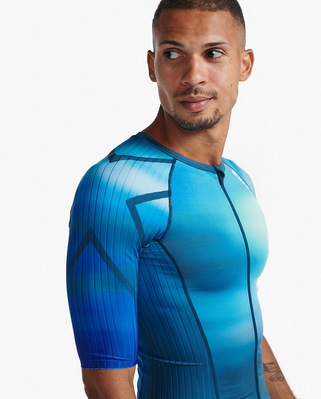 Aero Tri Sleeved Top