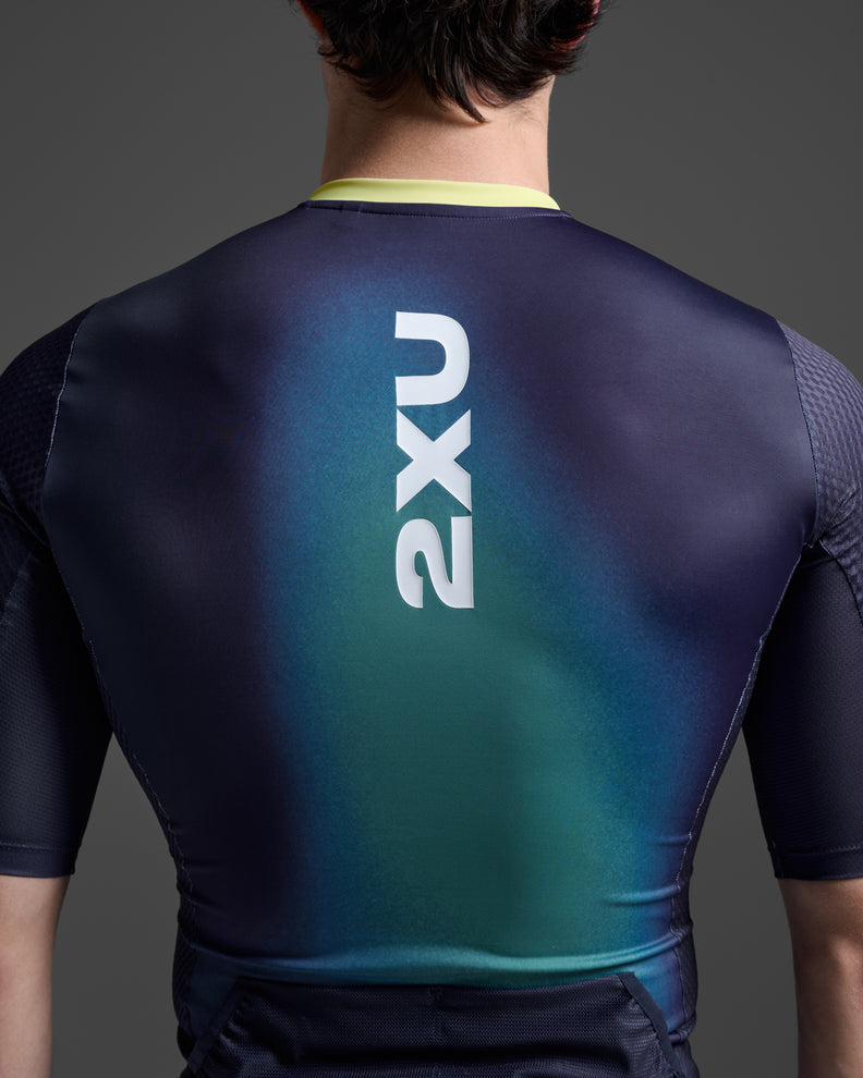 Aero Hex Tri Sleeved Top