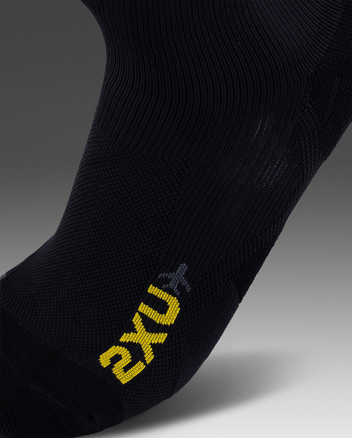 Vớ Nén Cơ 2XU Flight Ultra Light Compression Socks