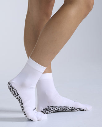 Performance Crew Grip Socks