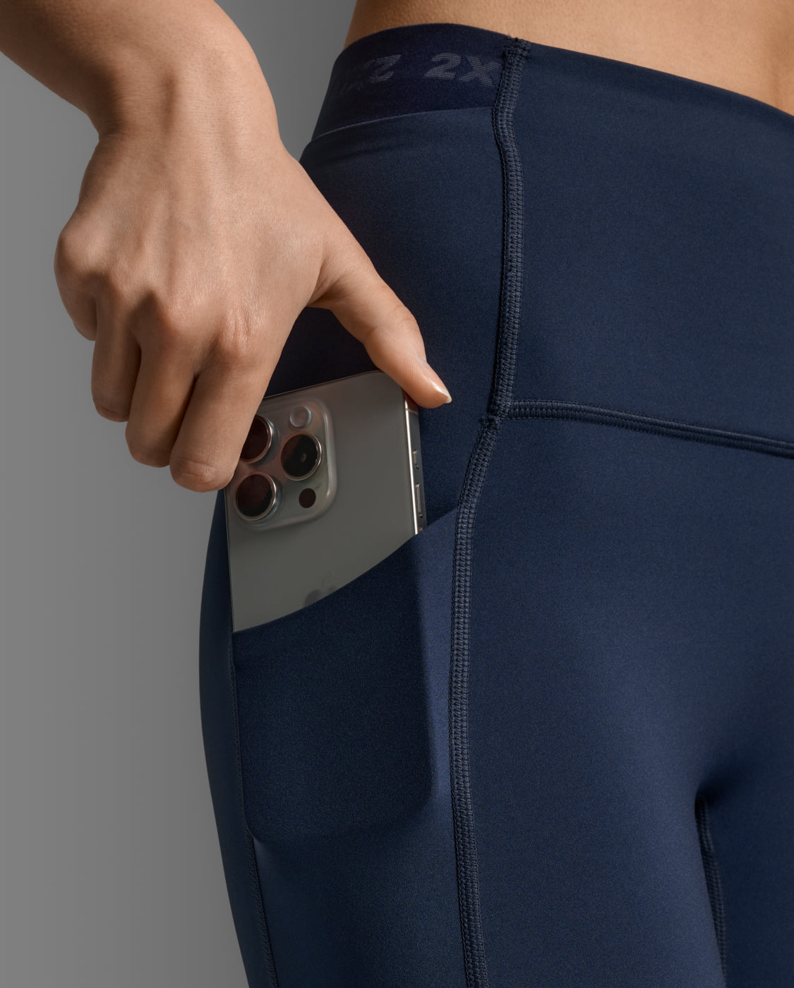 Form Stash Hi-Rise Compression Tights with Pockets – 2XU US
