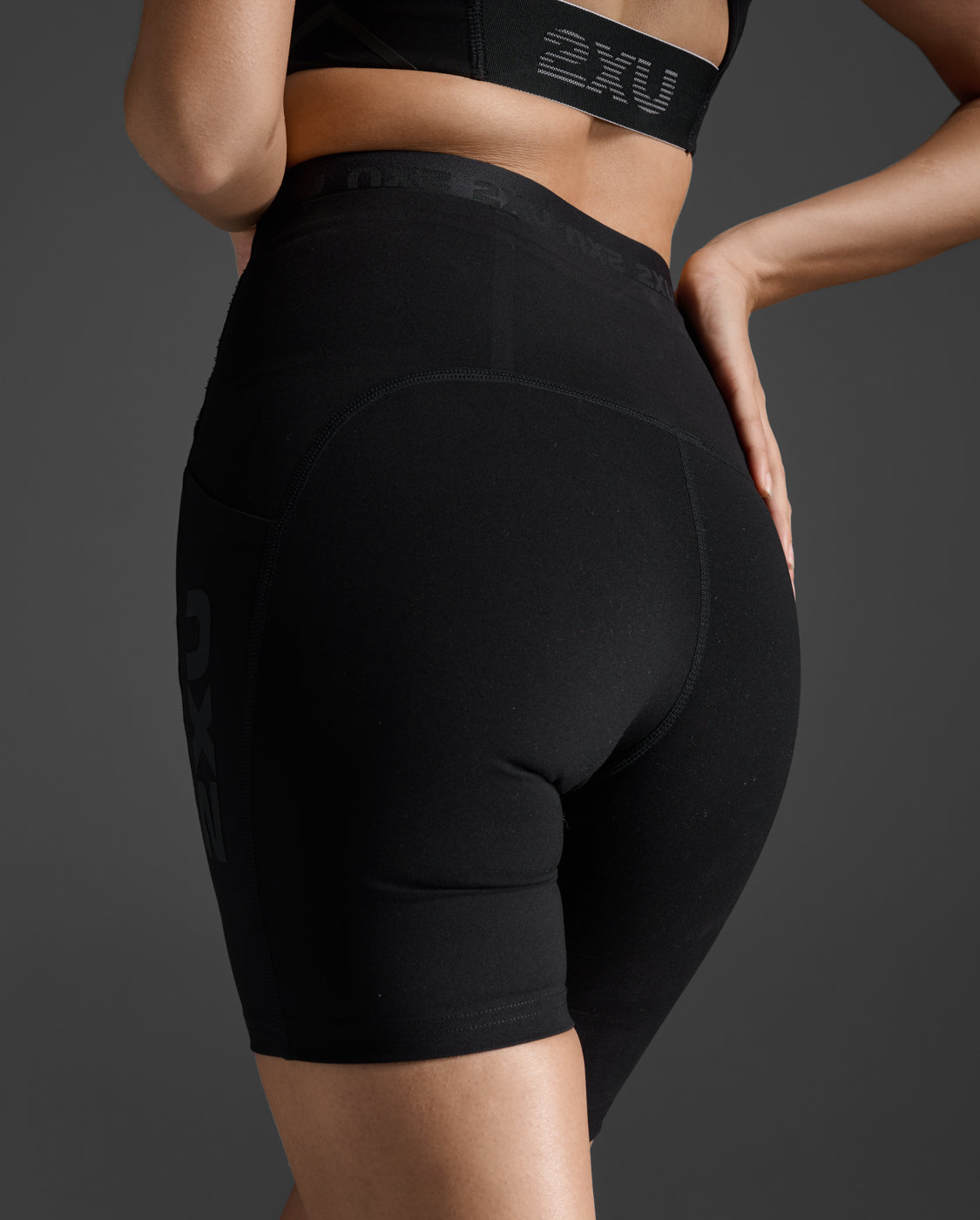 2XU Form Stash Hi-Rise Bike Short, Noir, Noir, XS Femme 2XU Form Stash Hi-Rise Bike Short, Noir, Noir, XS Femme