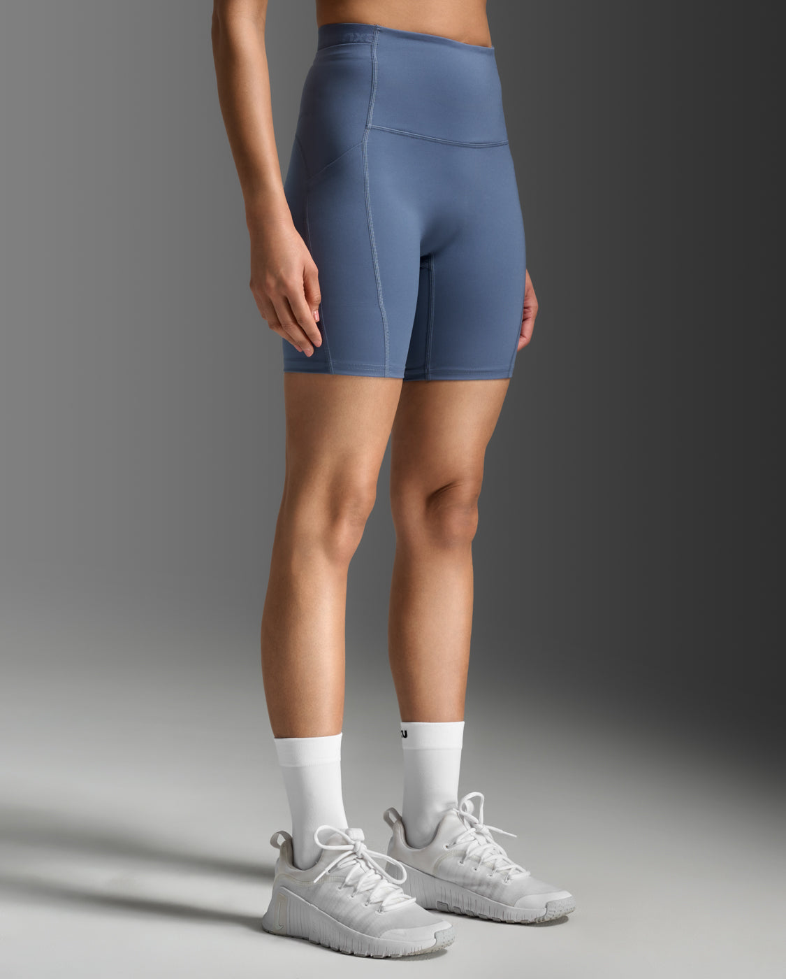 Form Stash Hi-Rise 6" Compression Short with Pockets