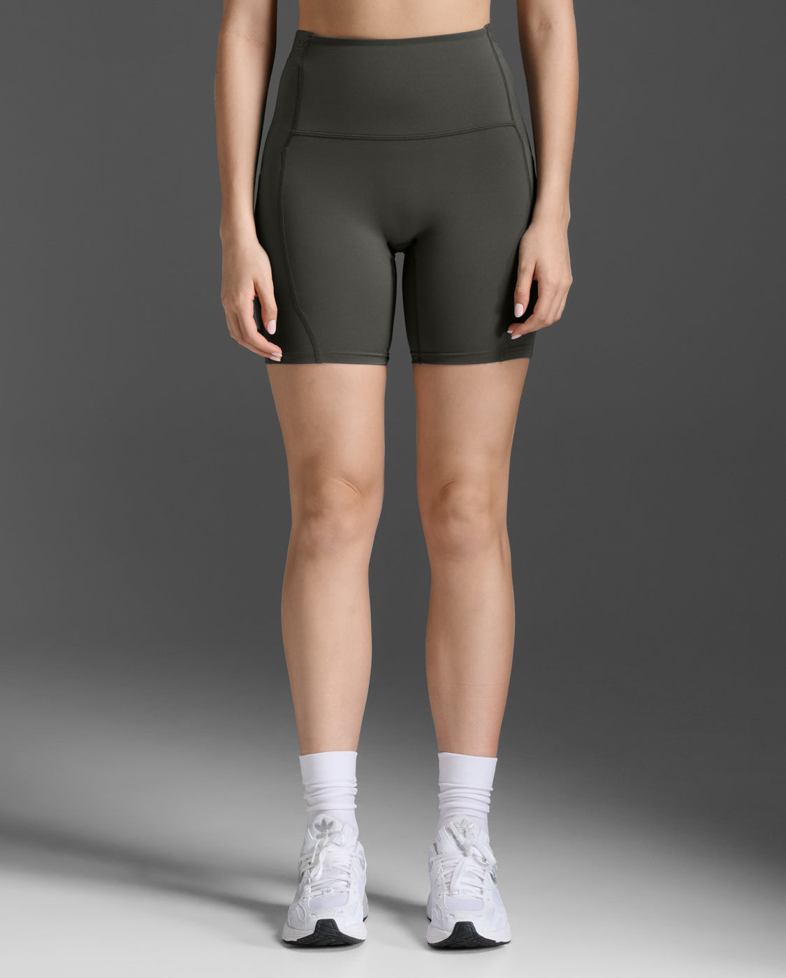 Form Stash Hi-Rise 6" Compression Short with Pockets