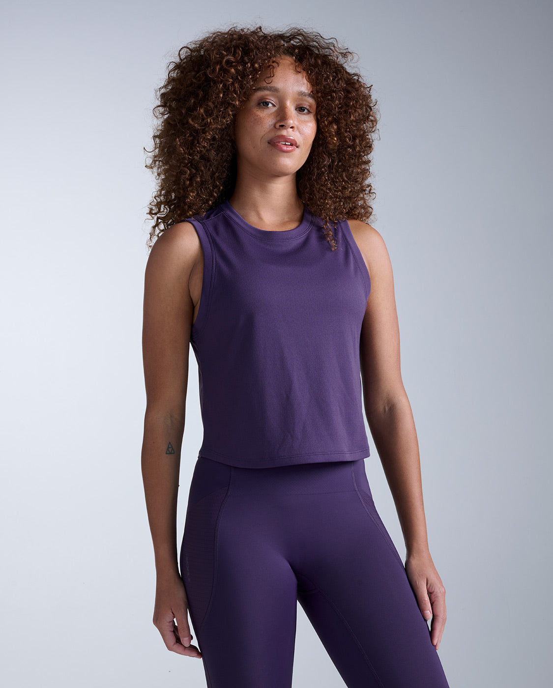Women's Training Tops - Singlets & Tanks – 2XU US