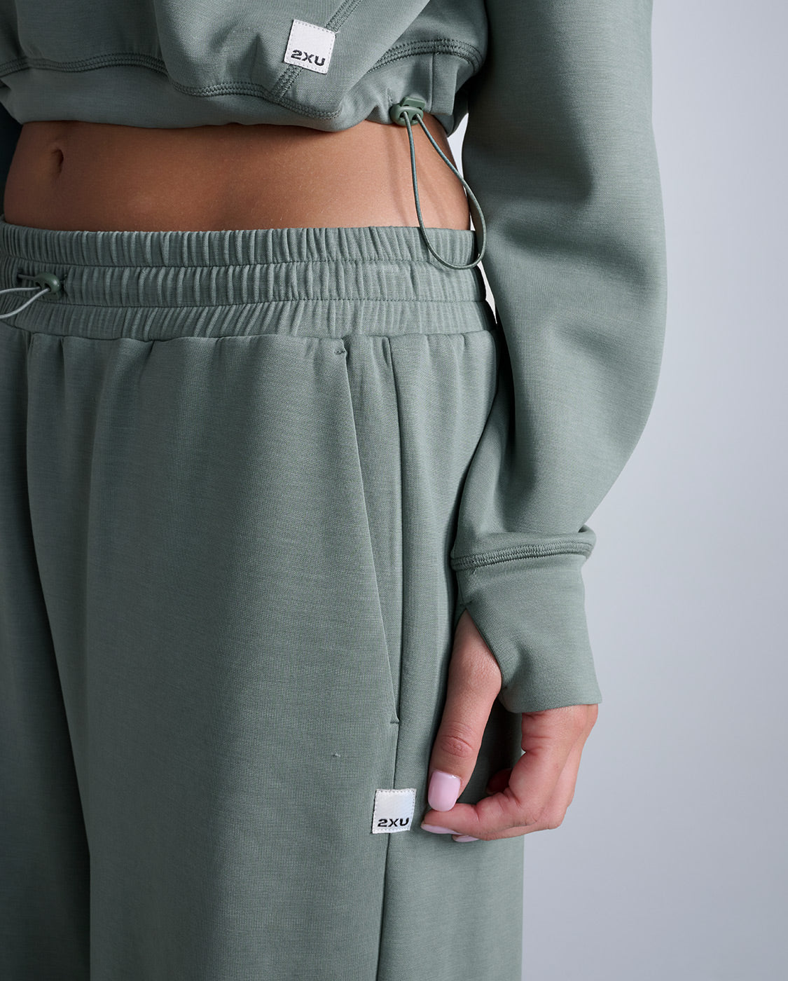 Wonderluxe Sand Washed Cropped Hoodie – 2XU US