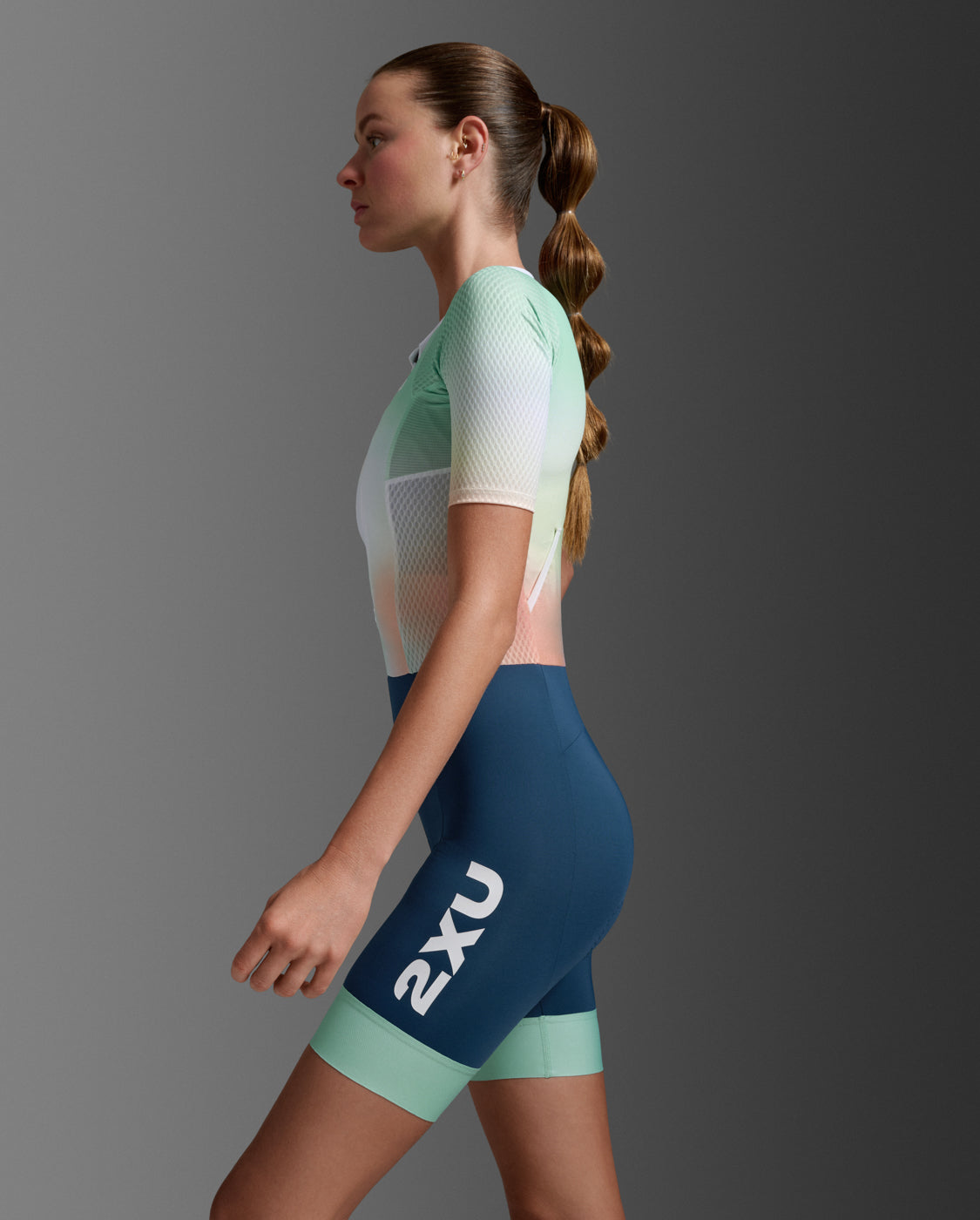 Aero Hex Sleeved Trisuit – 2XU US Aero Hex Sleeved Trisuit – 2XU US