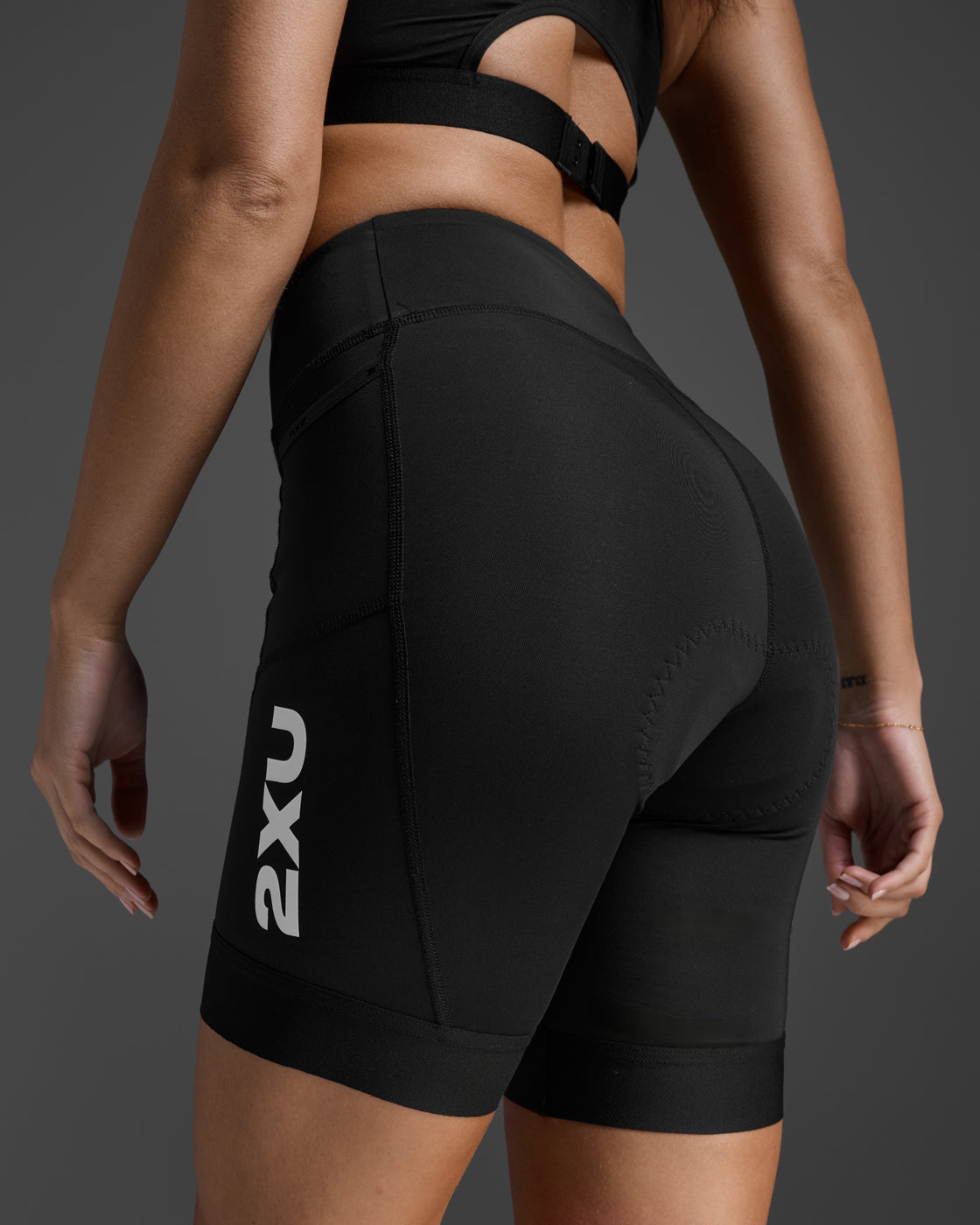 2XU ブラックXS Core Tri 6 Inch Shorts – 2XU US